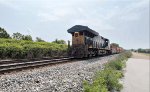 CSX 3373 looks imposing with that hammerhead look.